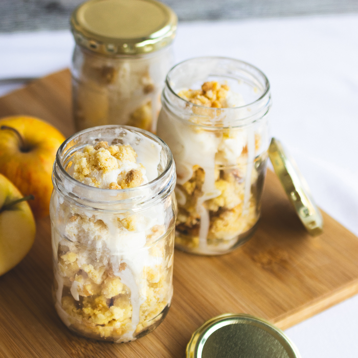 APPLE CRUMBLE JARS